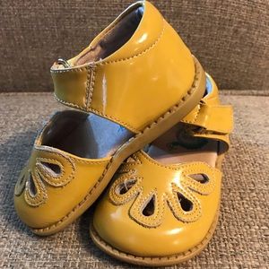 Livie and Luca like new